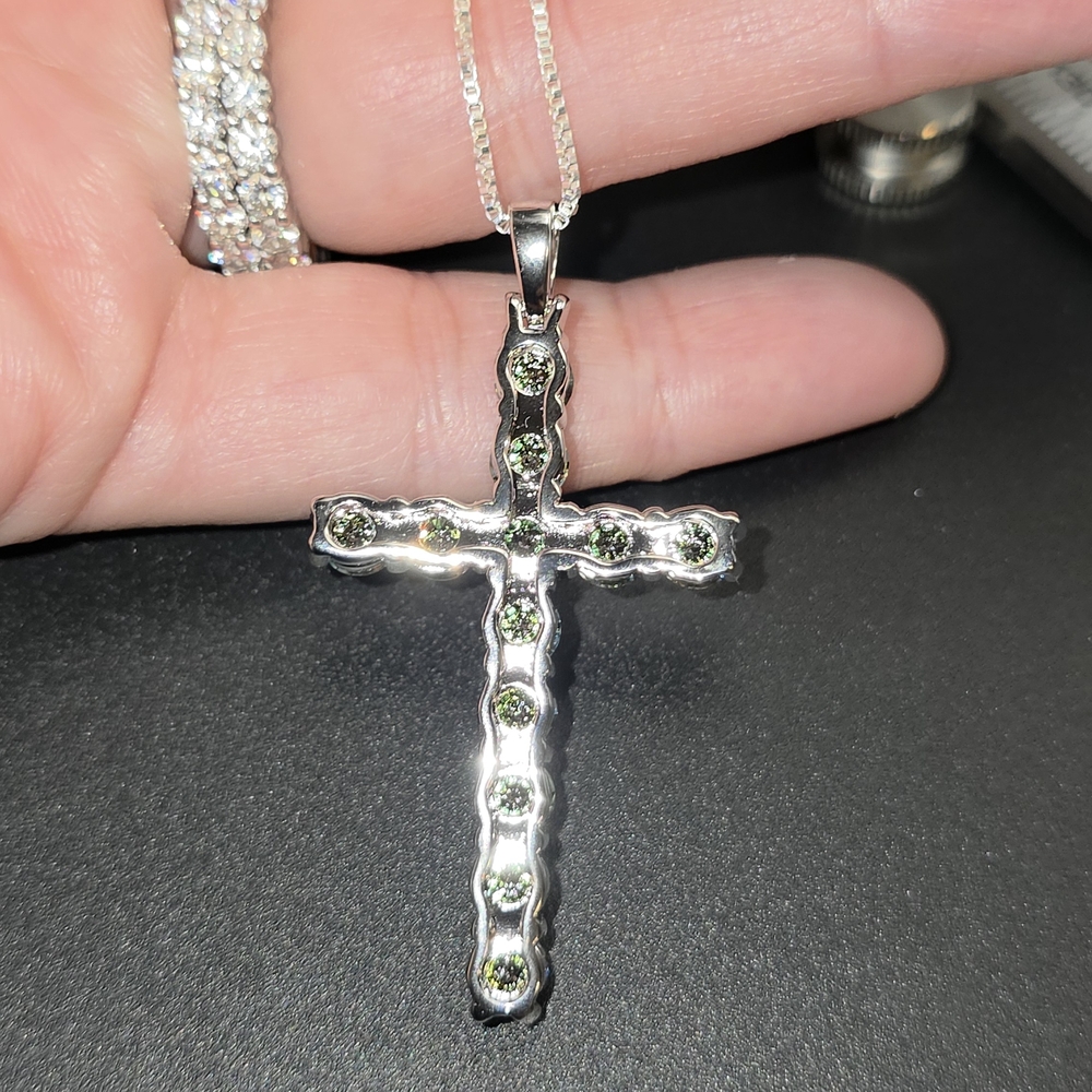 π 5 CTW Green Moissanite Cross Pendant | S925. White Gold Plated | - Picture 4 of 8